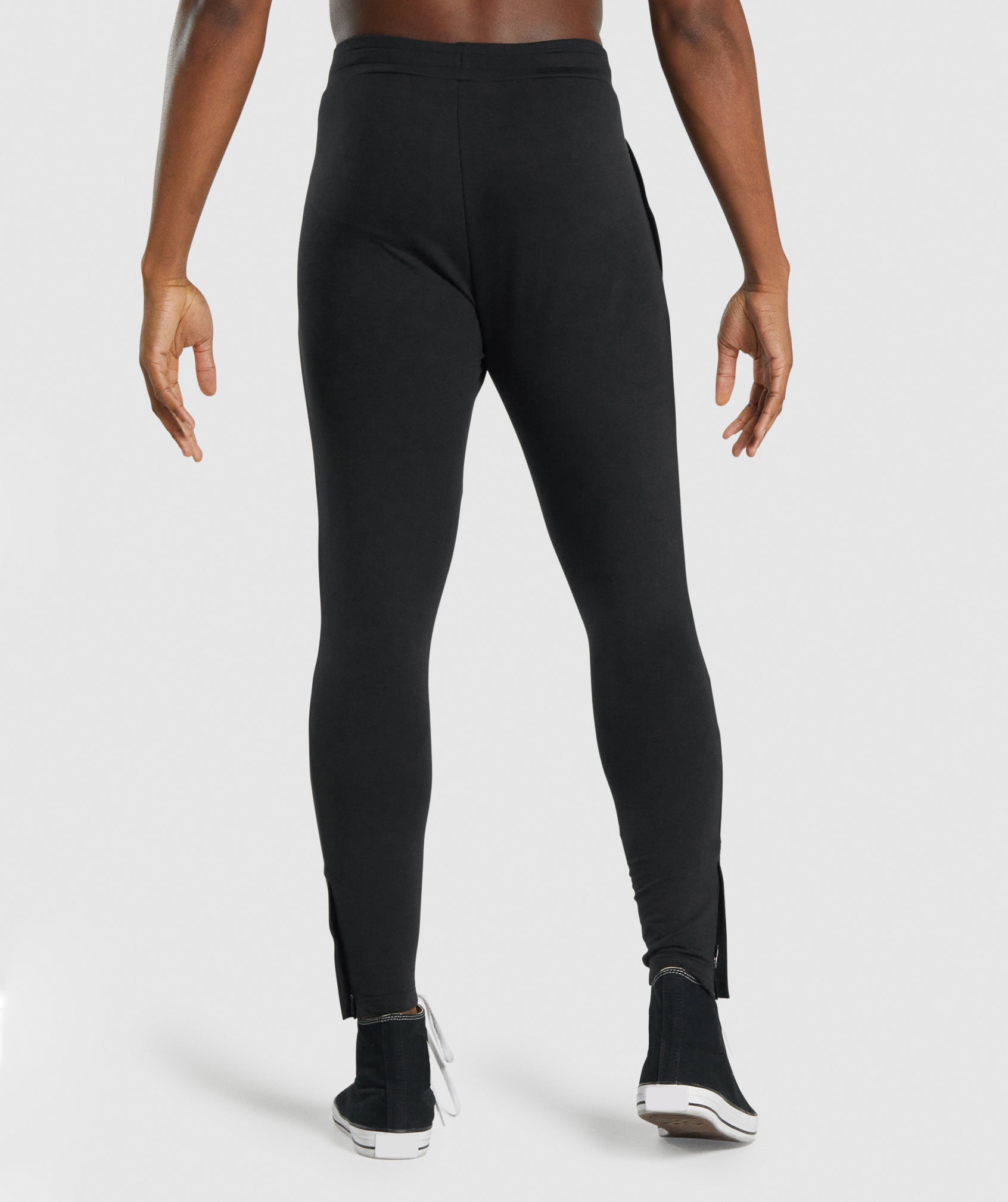 Critical 2.0 Joggers in Black - view 4