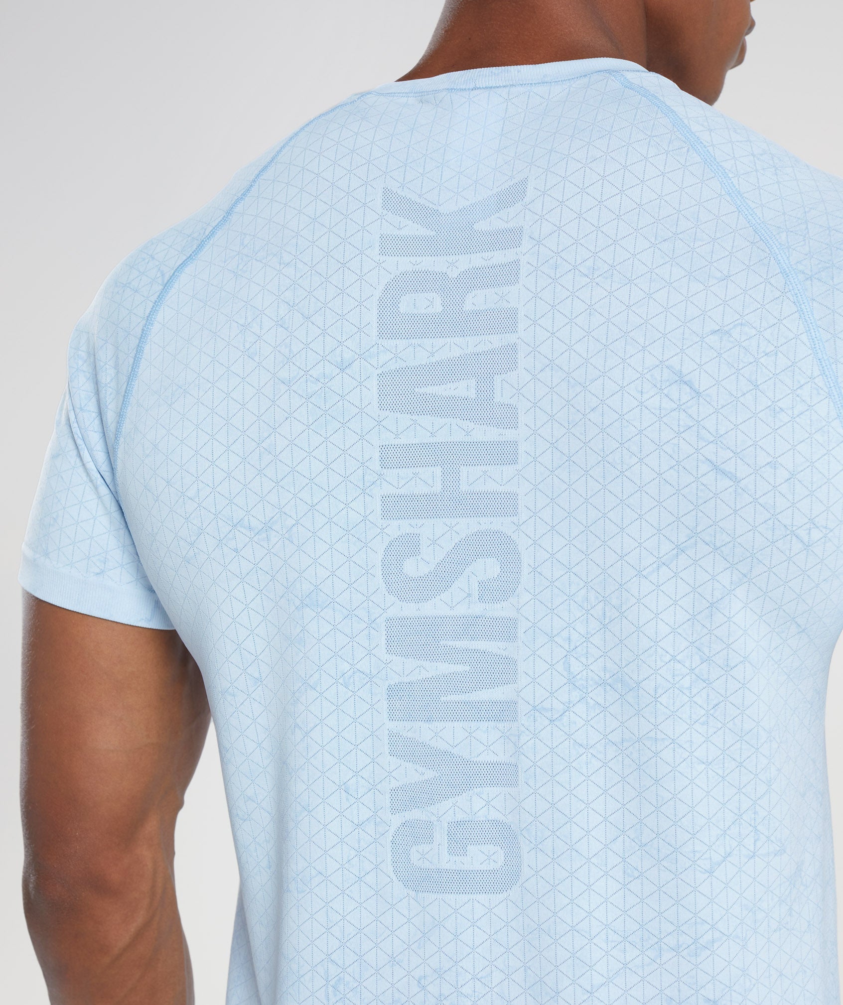 Geo Seamless T-Shirt in White/Moonstone Blue