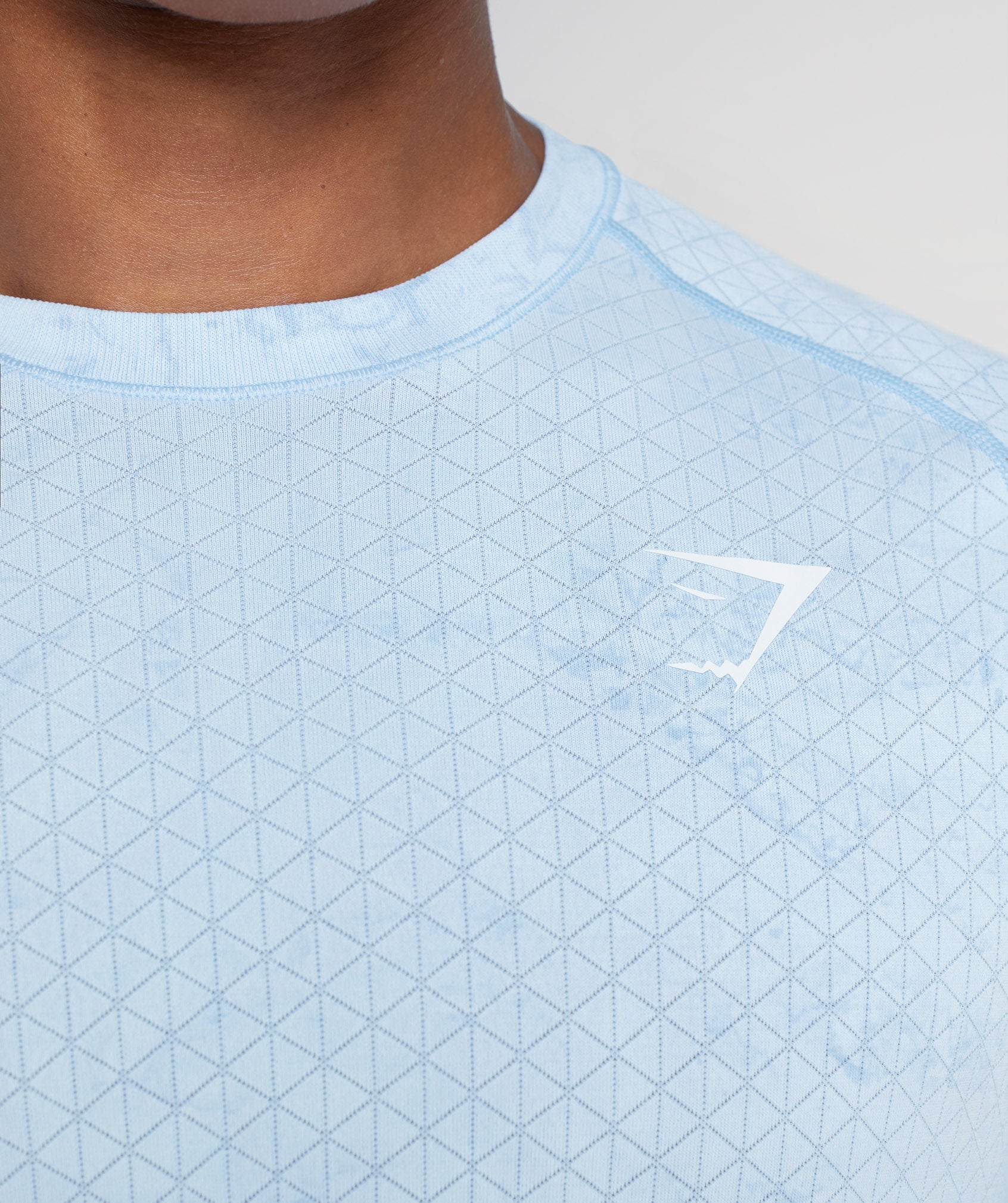 Geo Seamless T-Shirt in White/Moonstone Blue