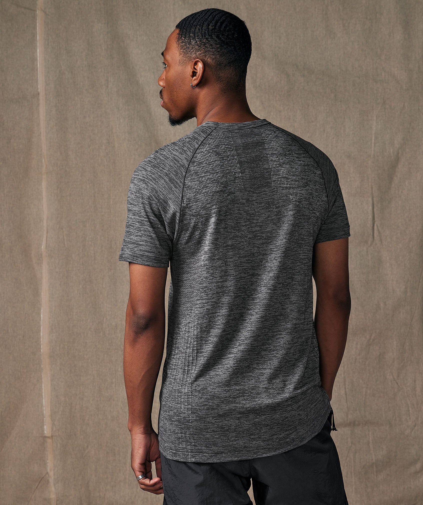 Retake Seamless T-Shirt in Onyx Grey/White Marl