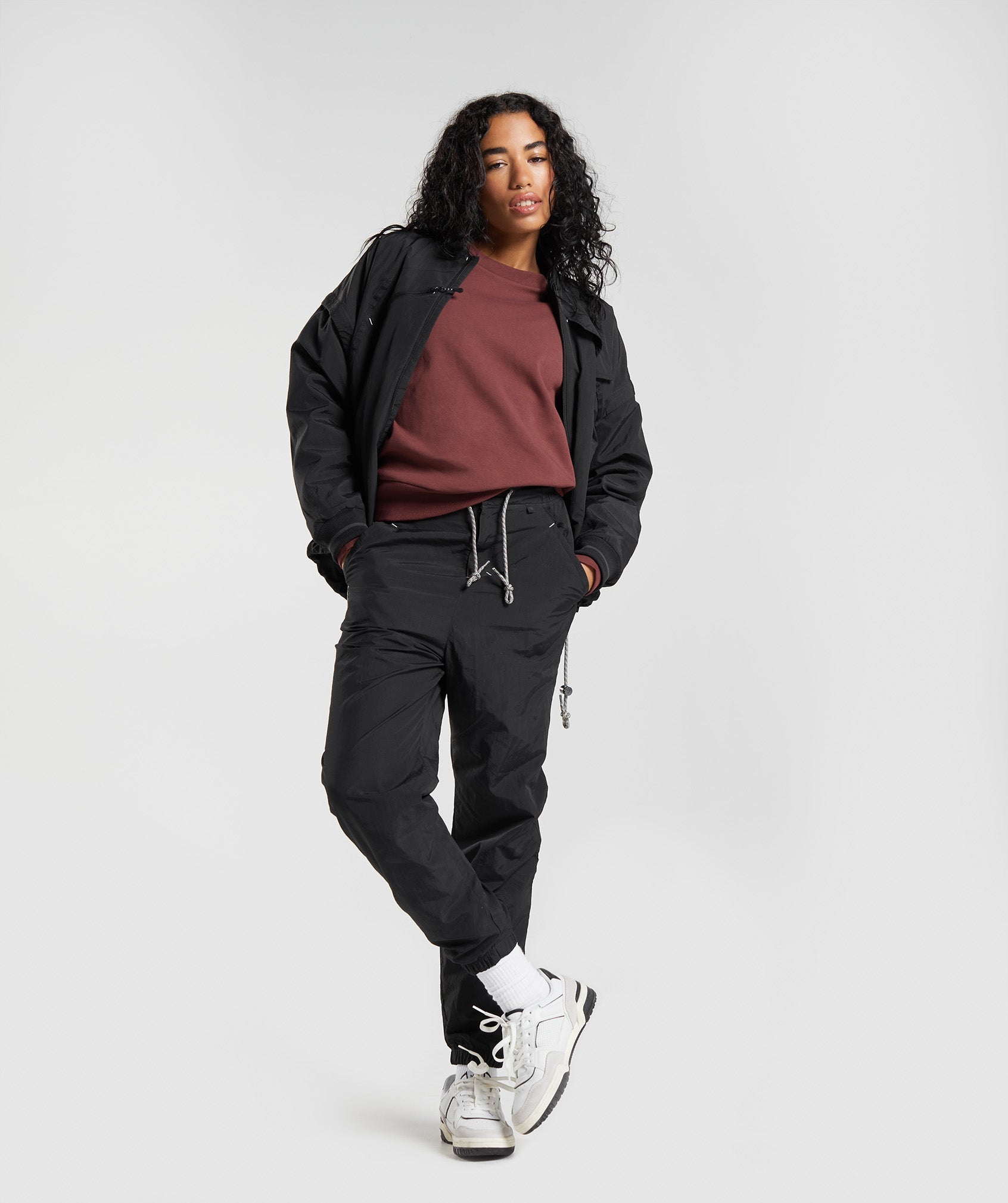 Retake Sweat Crew in Cherry Brown