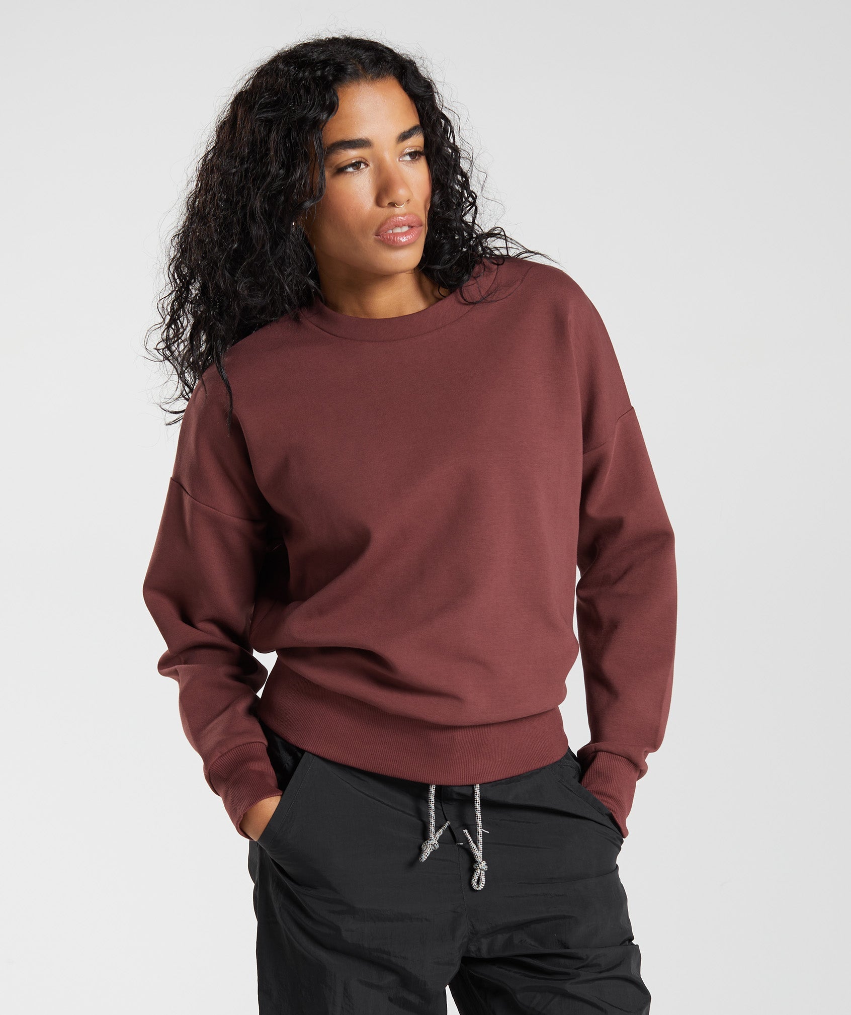 Retake Sweat Crew in Cherry Brown