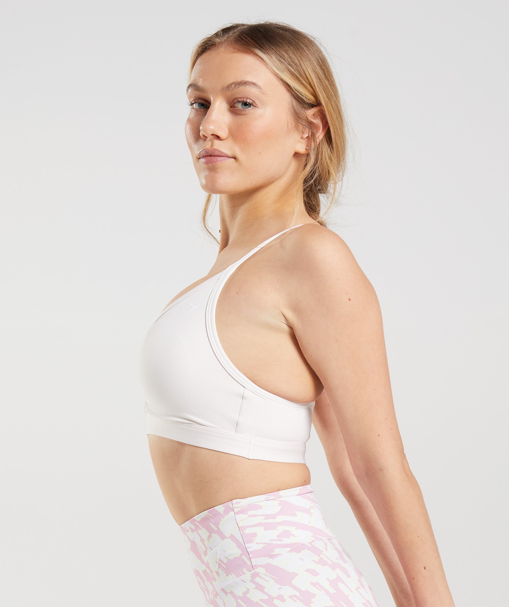 Gymshark Ruched Bra (Coconut White & Light Pink) Size S, Women's Fashion,  Activewear on Carousell