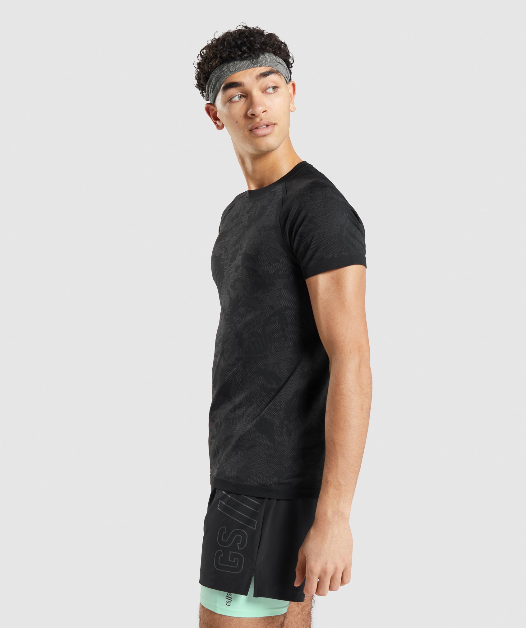 Gymshark//Steve Cook Seamless T-Shirt in Black/Graphite Grey