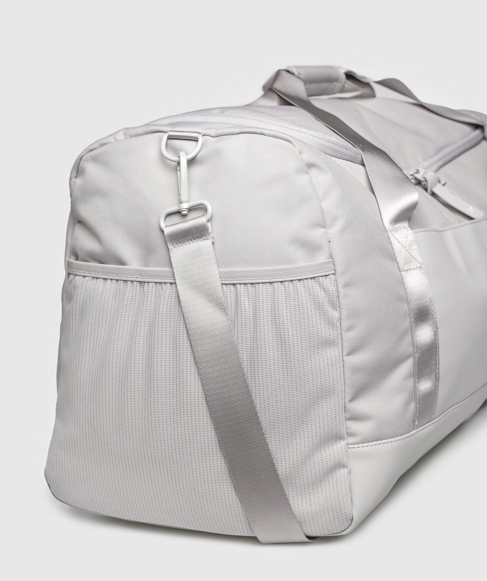 Large Everyday Holdall in Light Grey - view 4