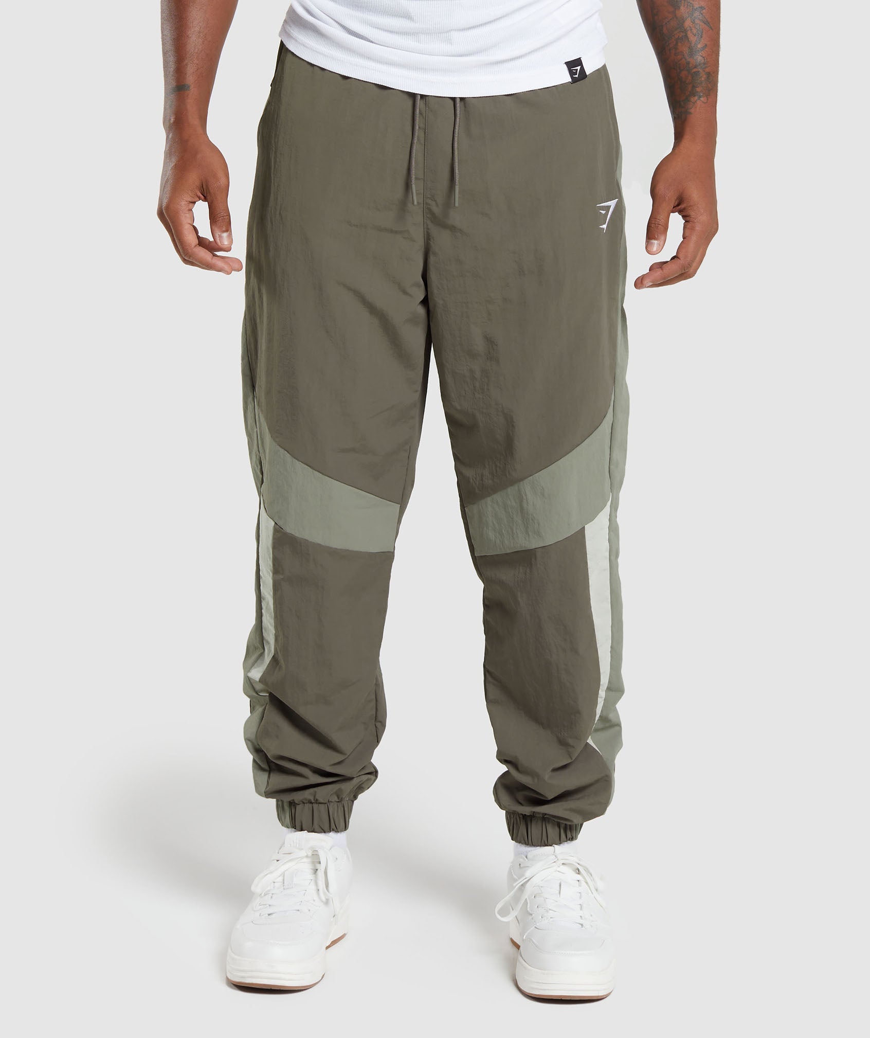 Retro Track Pants in Brown ist nicht auf Lager