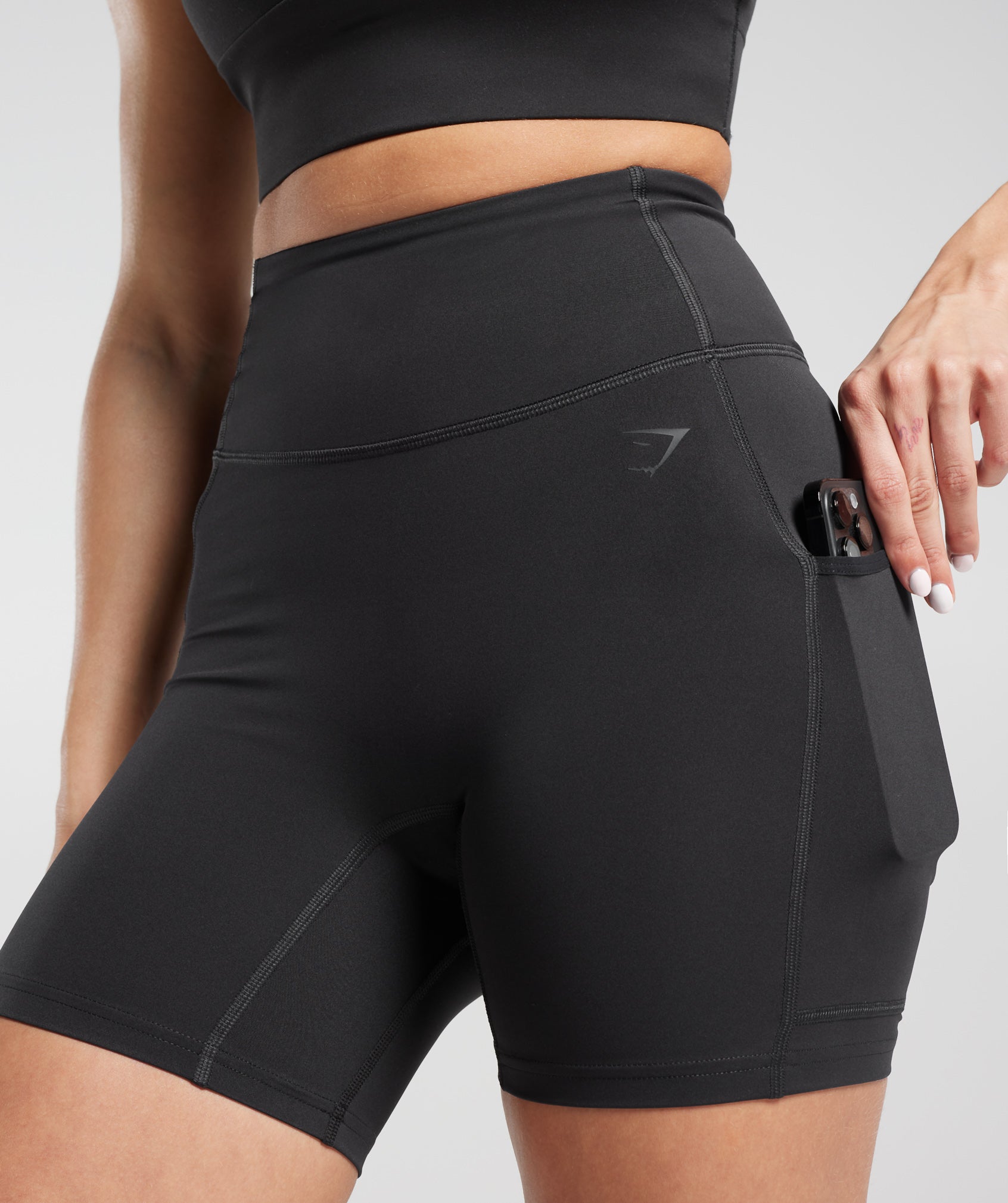 Pocket Shorts in Black - view 5