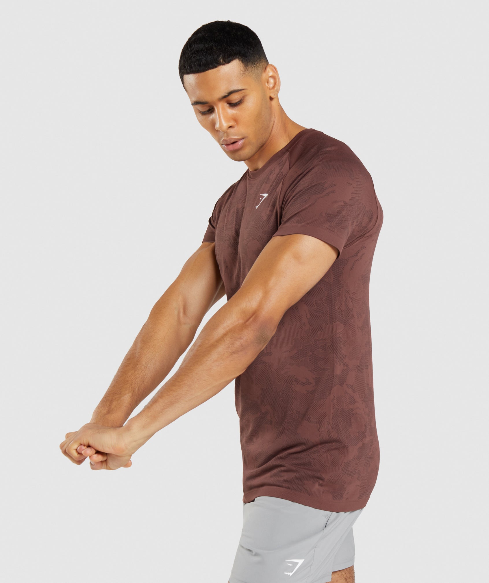 Geo Seamless T-Shirt in Cherry Brown/Black - view 3