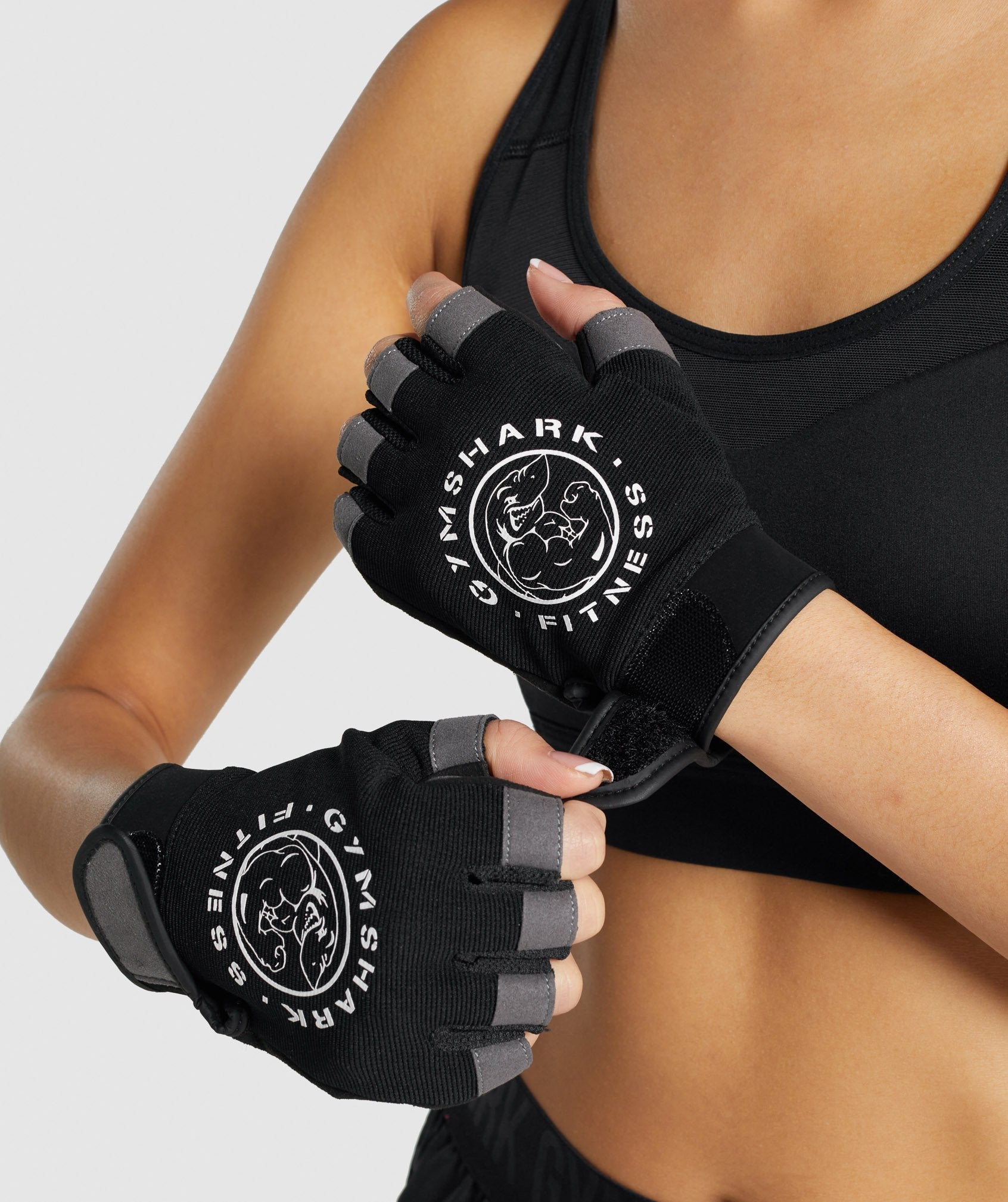 Legacy Lifting Gloves in Black - view 6