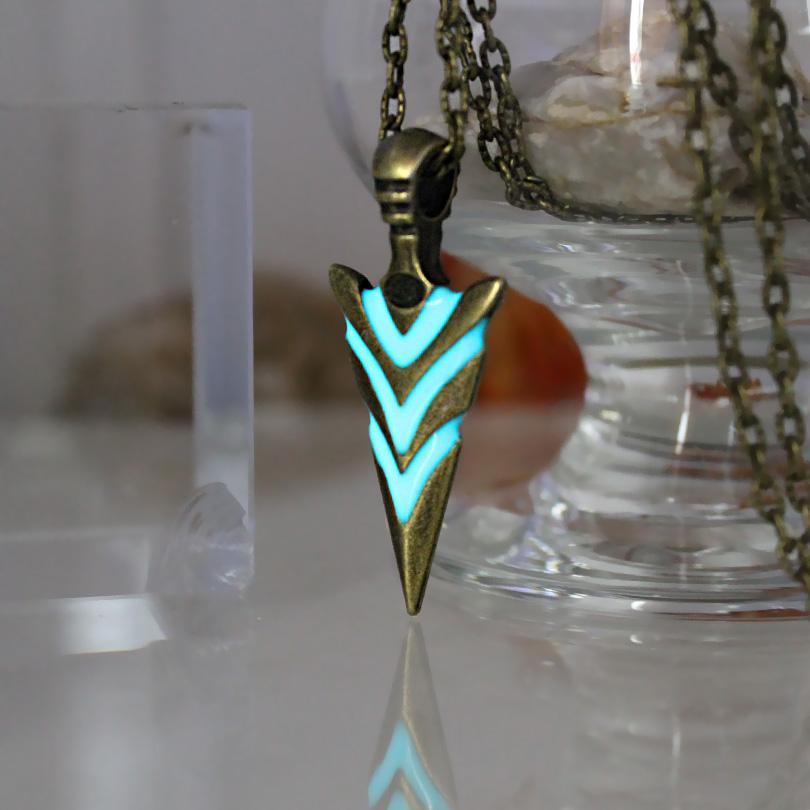 glow in the dark necklaces