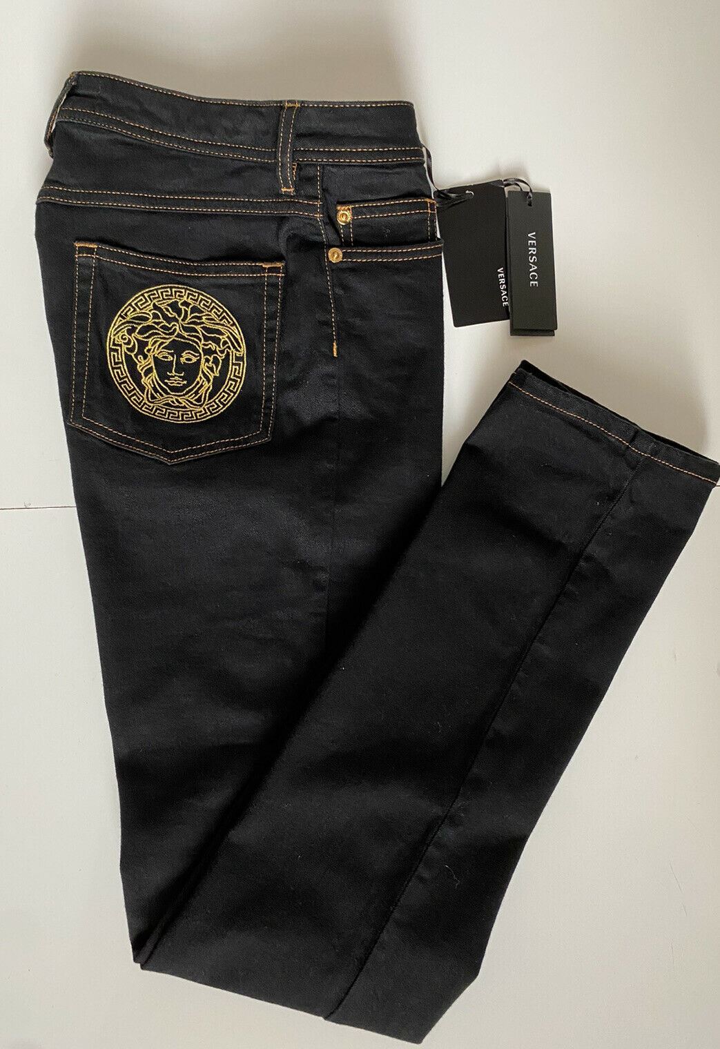 Parcial robo dar a entender NWT $500 Versace Women's Denim Black Jeans Size 25 US A89556S Made in –  BAYSUPERSTORE