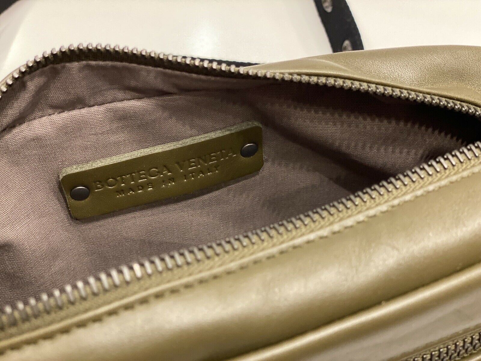 NWT Bottega Veneta Intrecciato Dark Green Belt Bag Waist Bag Body Bag 624021