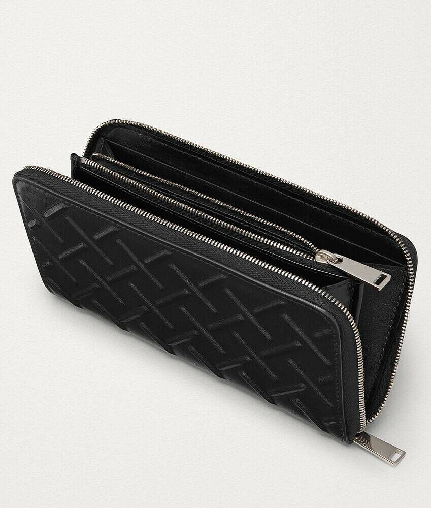 NWT $740 Bottega Veneta Nappa19 Zip Around Leather Wallet Black