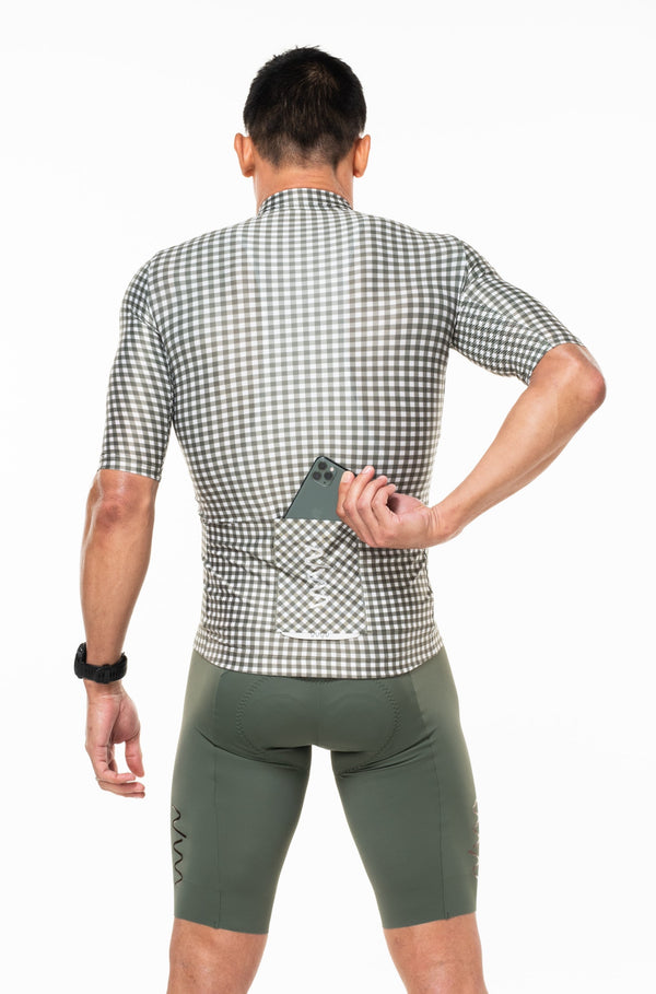 cycling shirt with back pockets