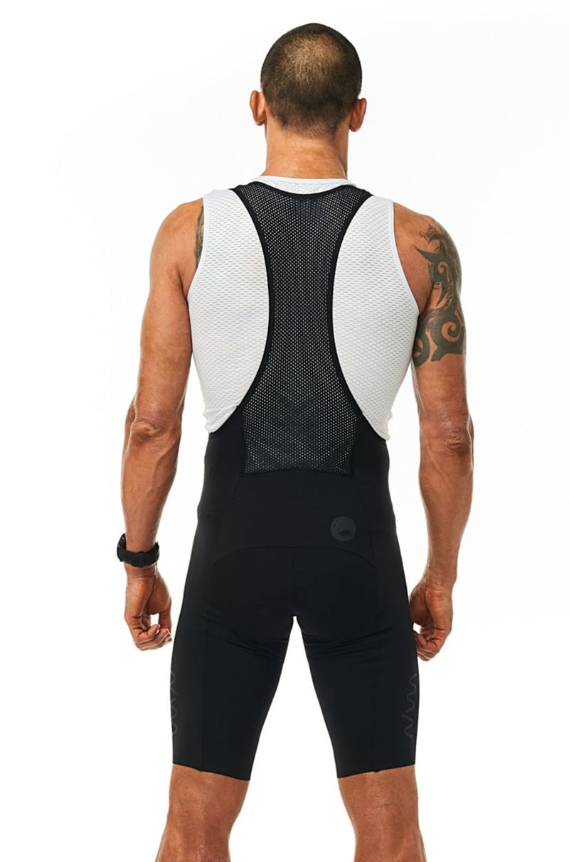 the black bib shorts