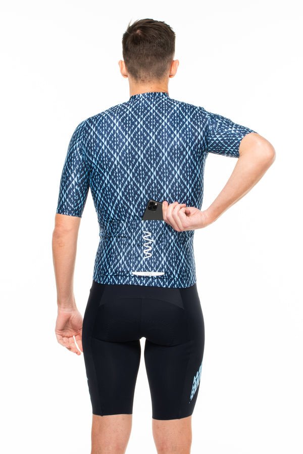 cycling jersey with back pockets