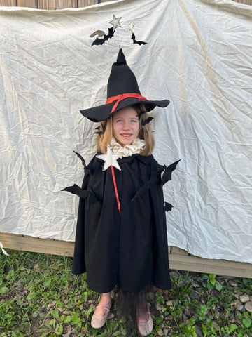 Photo Front of 208 Kinsale Cloak Hallowen costume