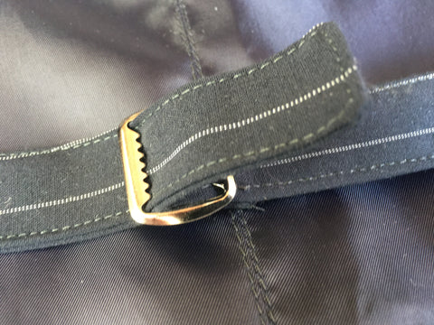 Photo of belt inserted in belt buckle