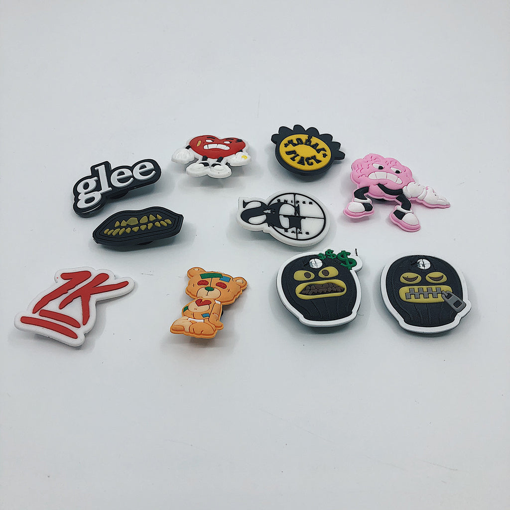 gucci croc pins