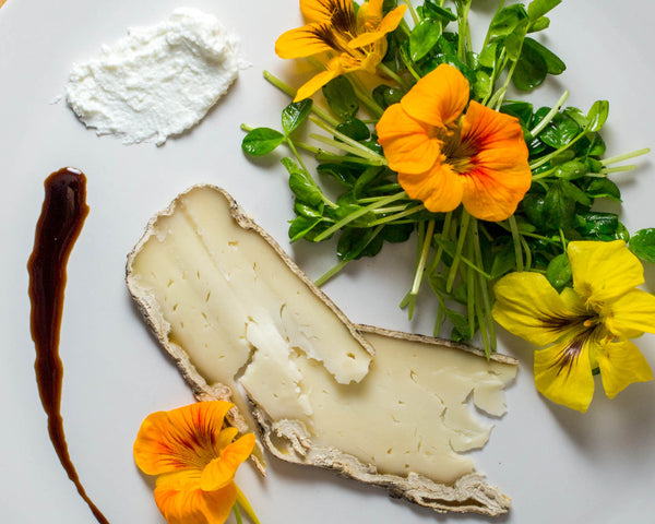 how to make a cheese board with nasturtiums and goat cheese