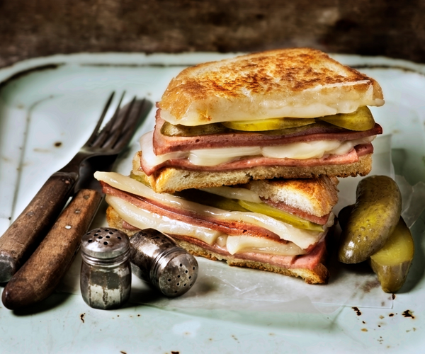 grilled cheese with pickles