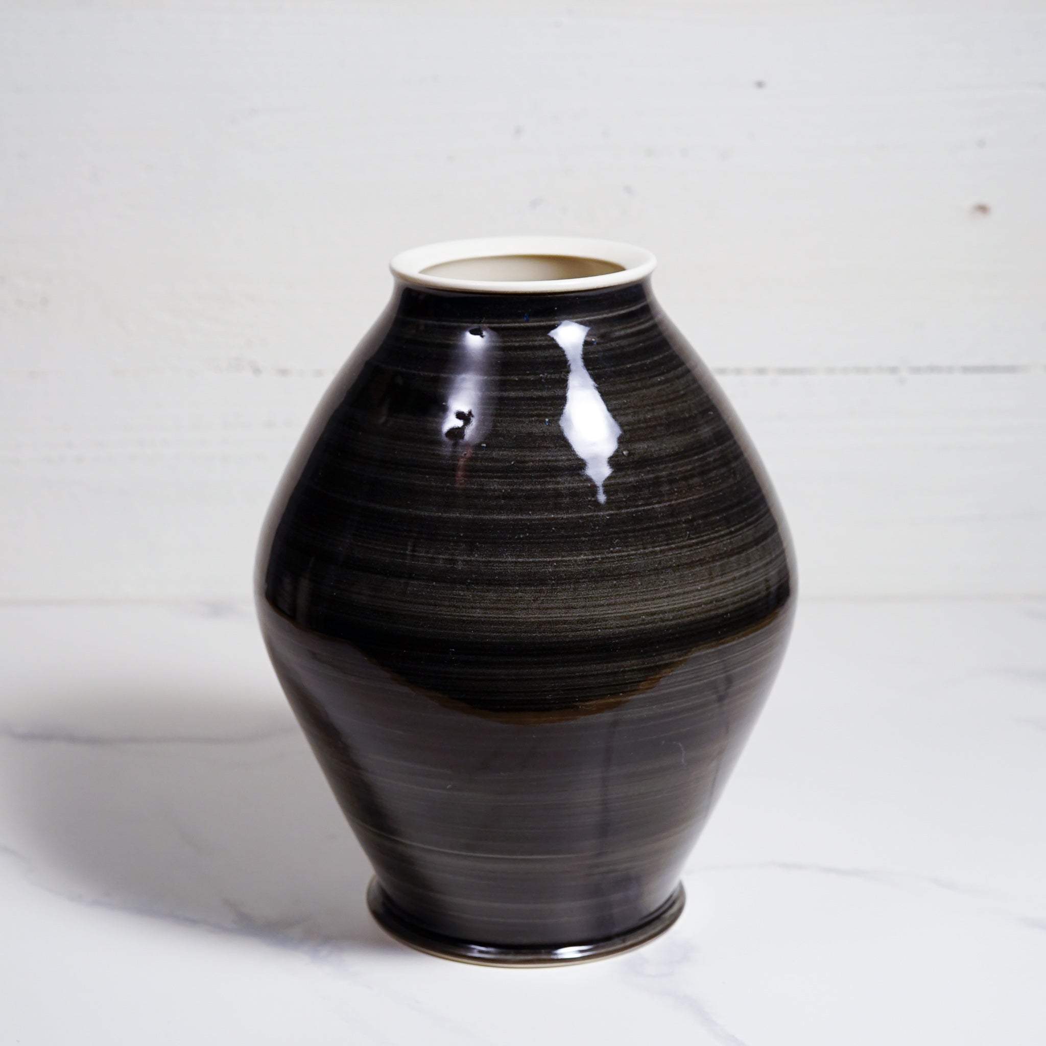 Hand-Thrown Vase-2021-008