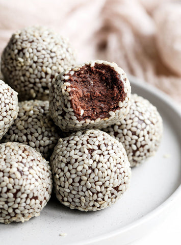 Tahini chocolate bliss balls