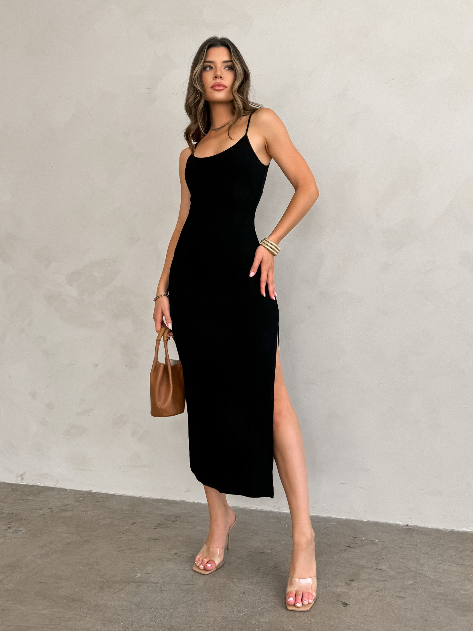 Keeping Up Midi Dress in Black