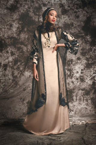 woman-wearing-long-dress-abaya