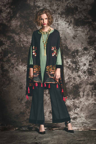 model-wearing-pakistani-dress
