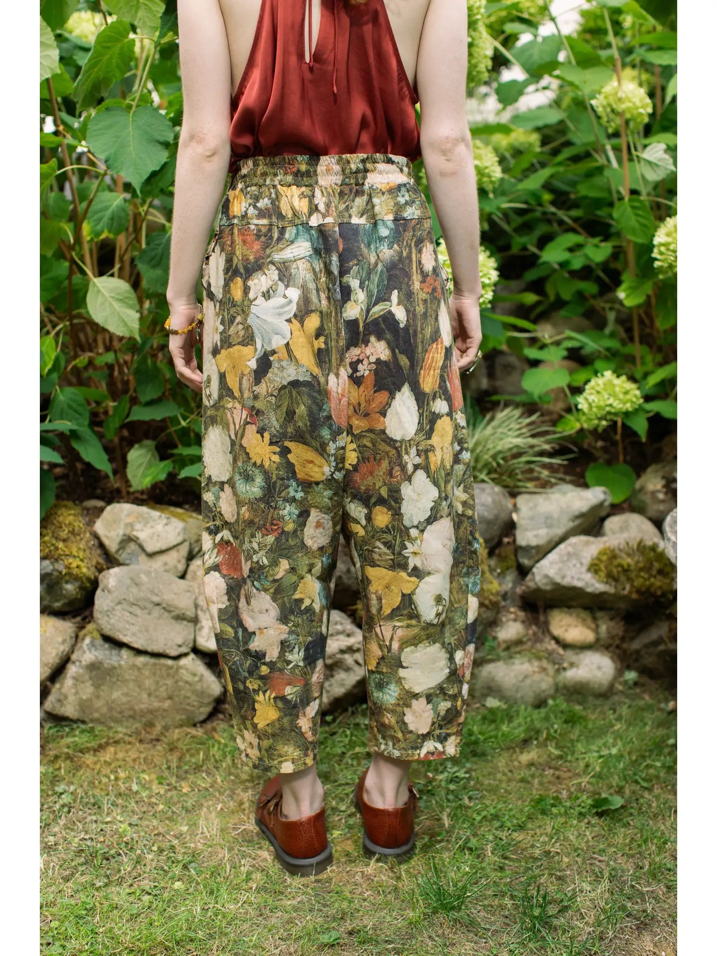 I Dream In Flowers Boho Linen Bee Print Cropped Artist Pants