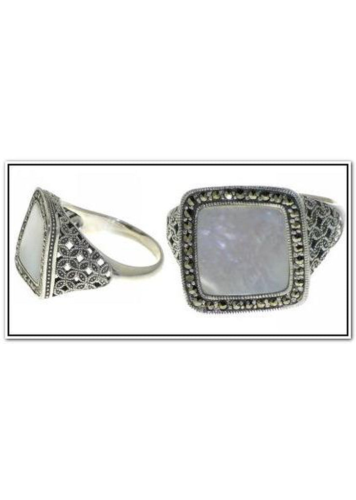 Mother of Pearl Square Undulating Ring