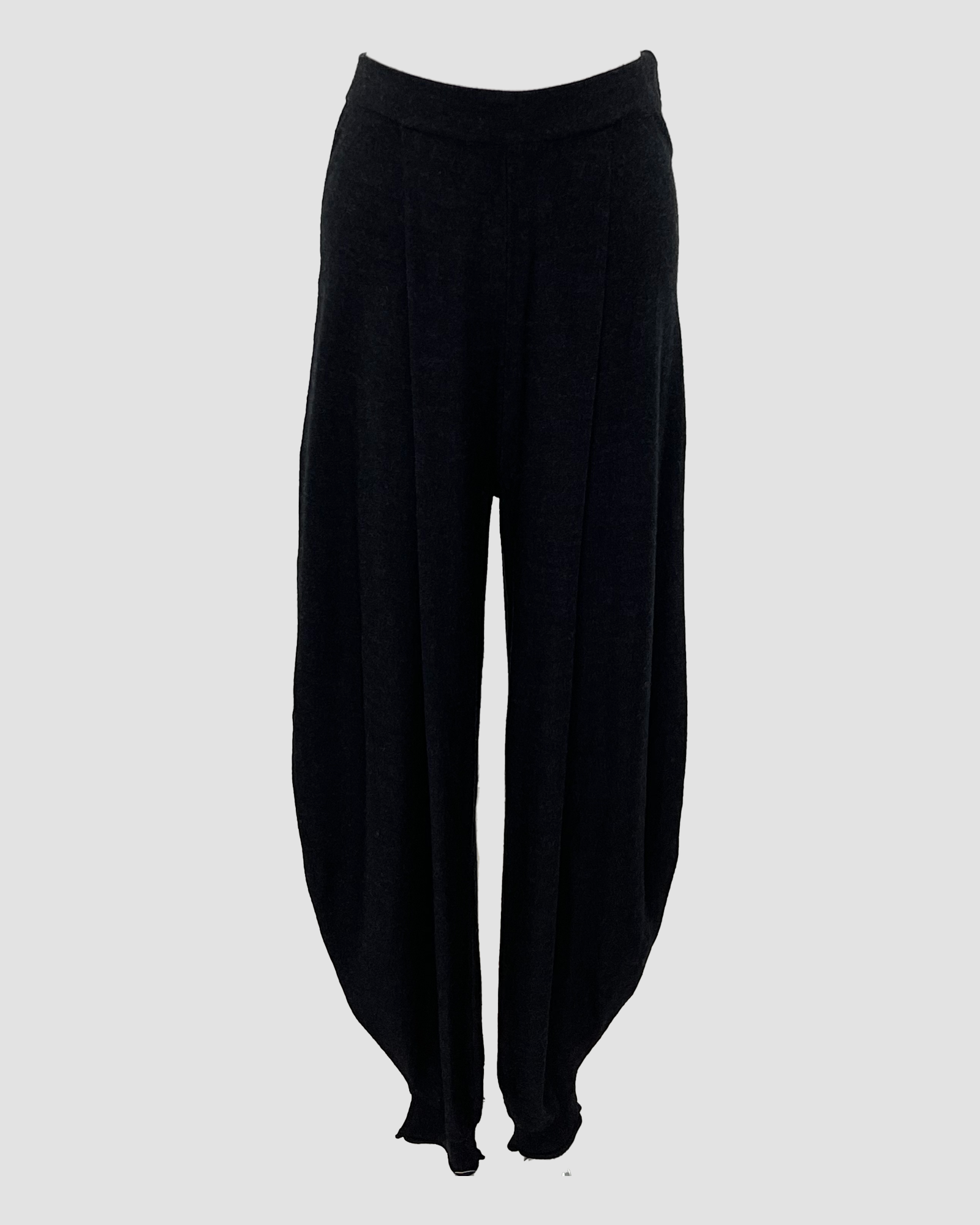 Pants in Dark Charcoal