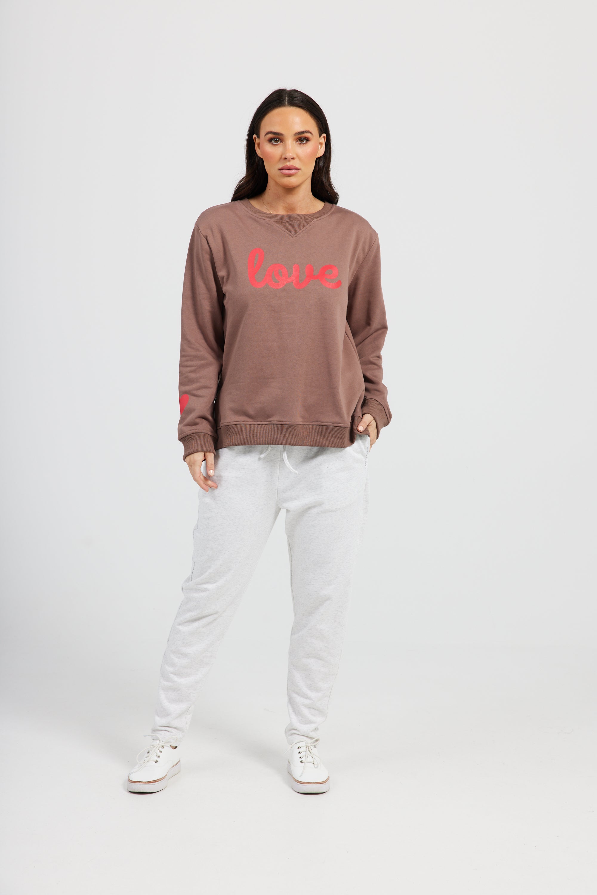 Love My Way Sweatshirt in Chocolate