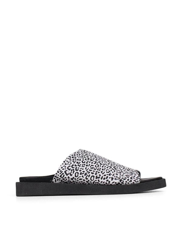 Jesse Metis Leopard in White/Black