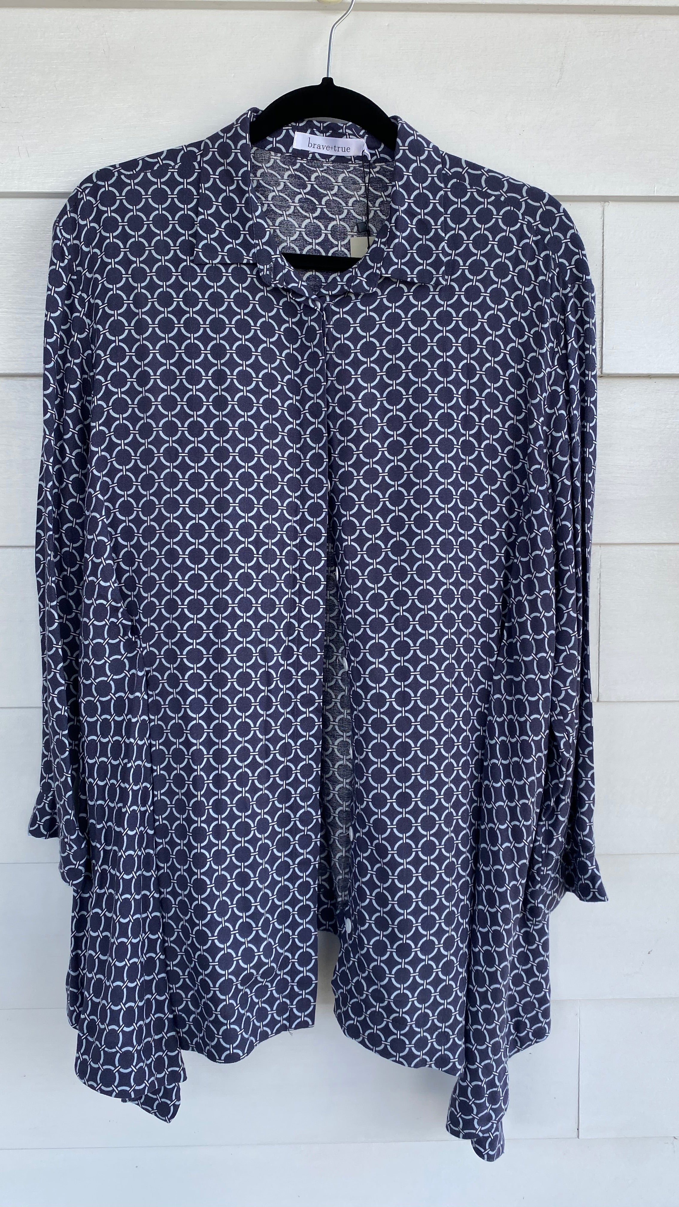 Halmstad Shirt in Charcoal Orbit