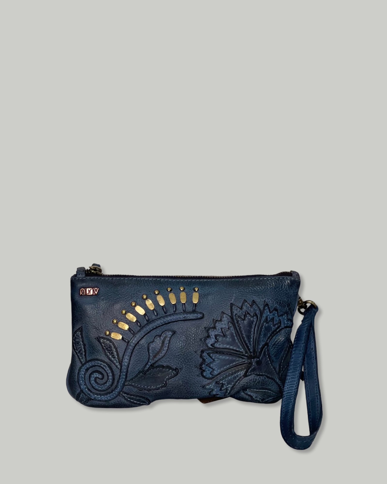 Airlie Pouch in Navy