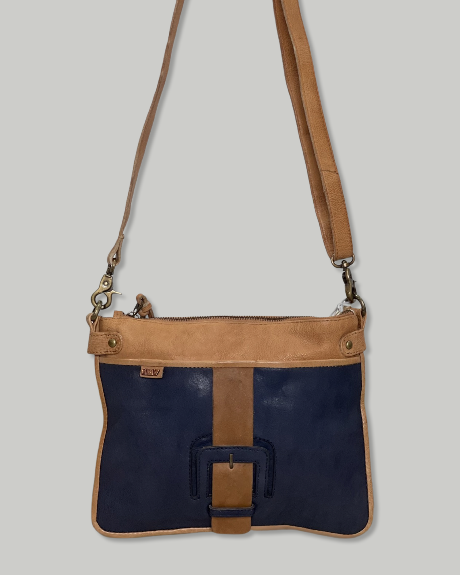 Carrie Front Zip Crossbody Bag in Barley/Navy