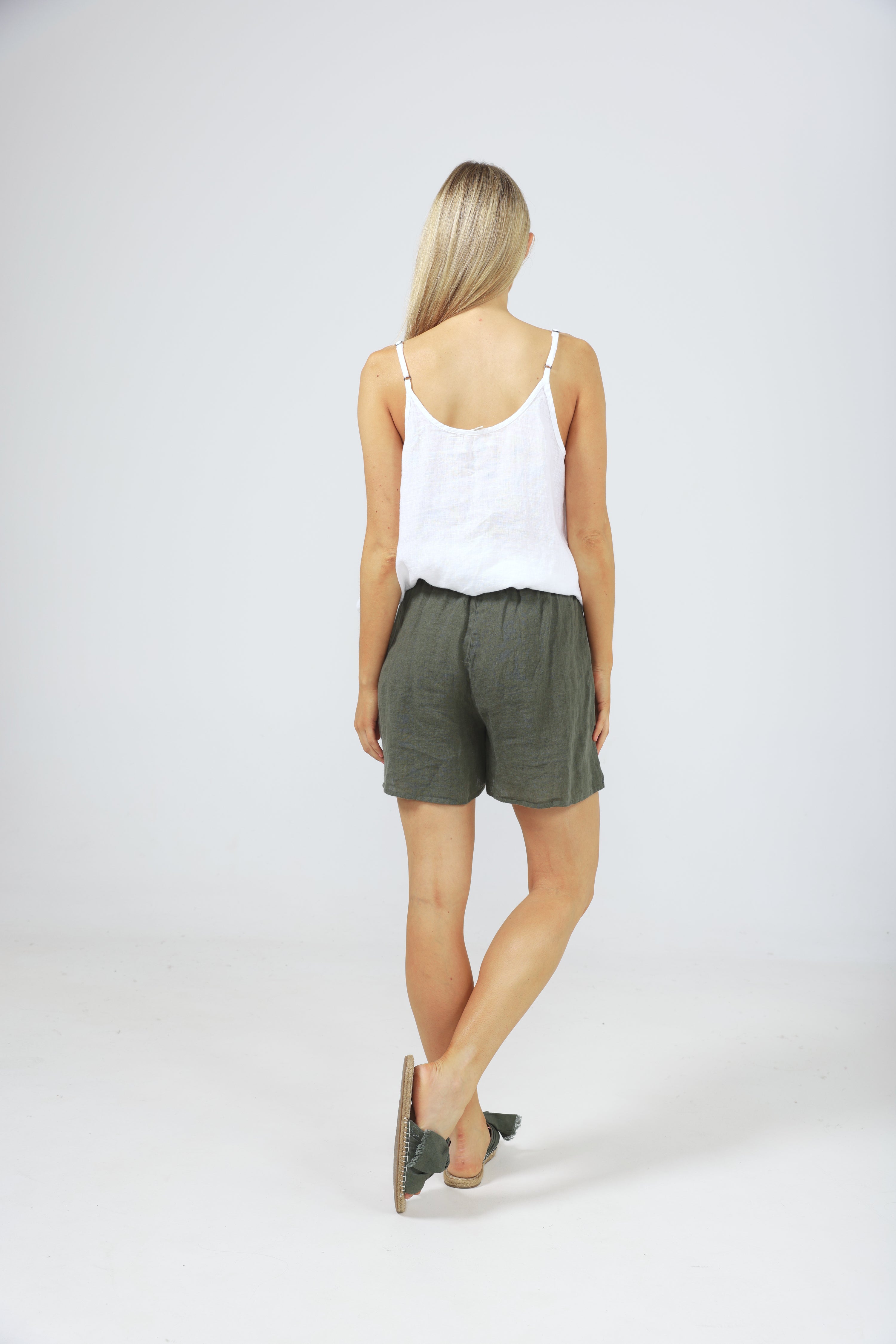 Capri Shorts in Thyme