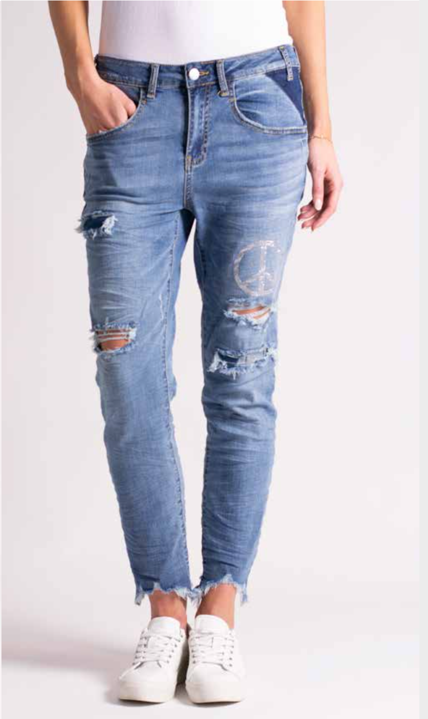 Noar Jeans in Mid Blue Denim