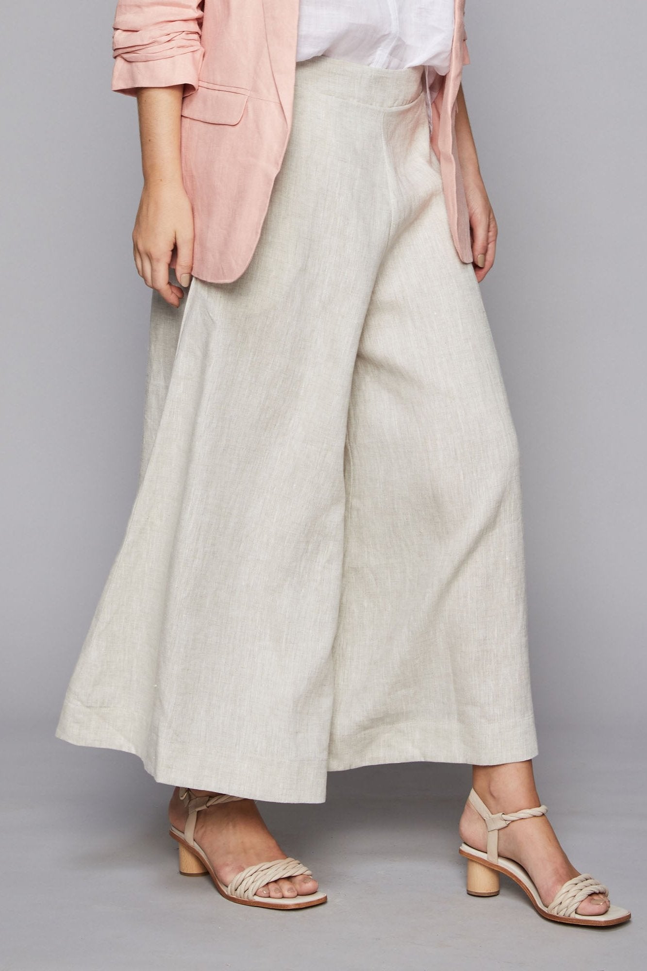 Court Pant in Stone