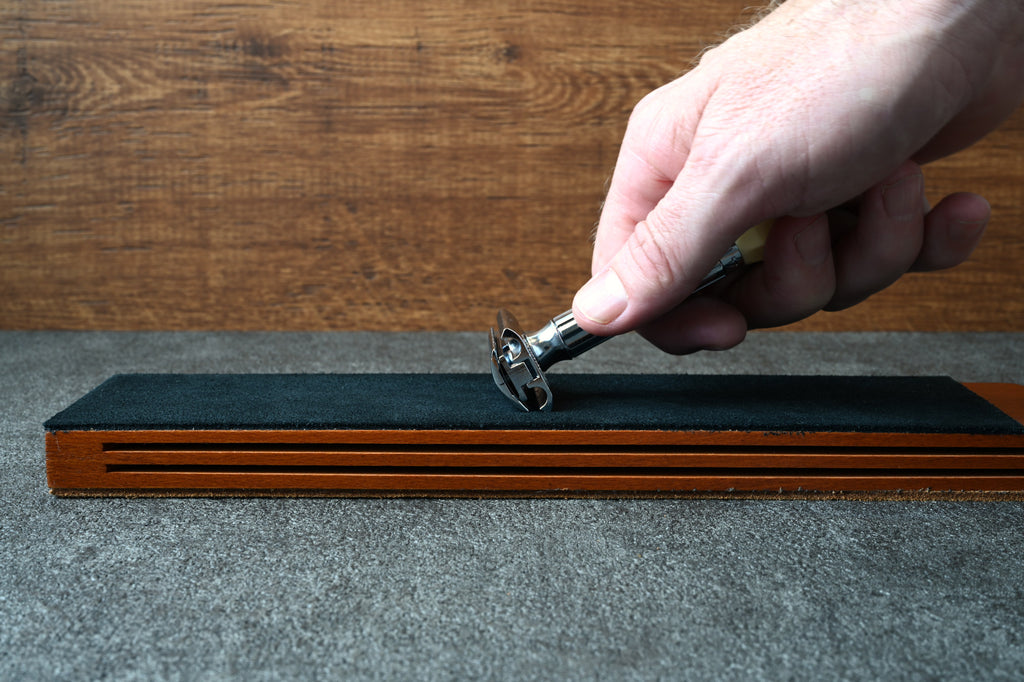 How to sharpen a safety razor blade