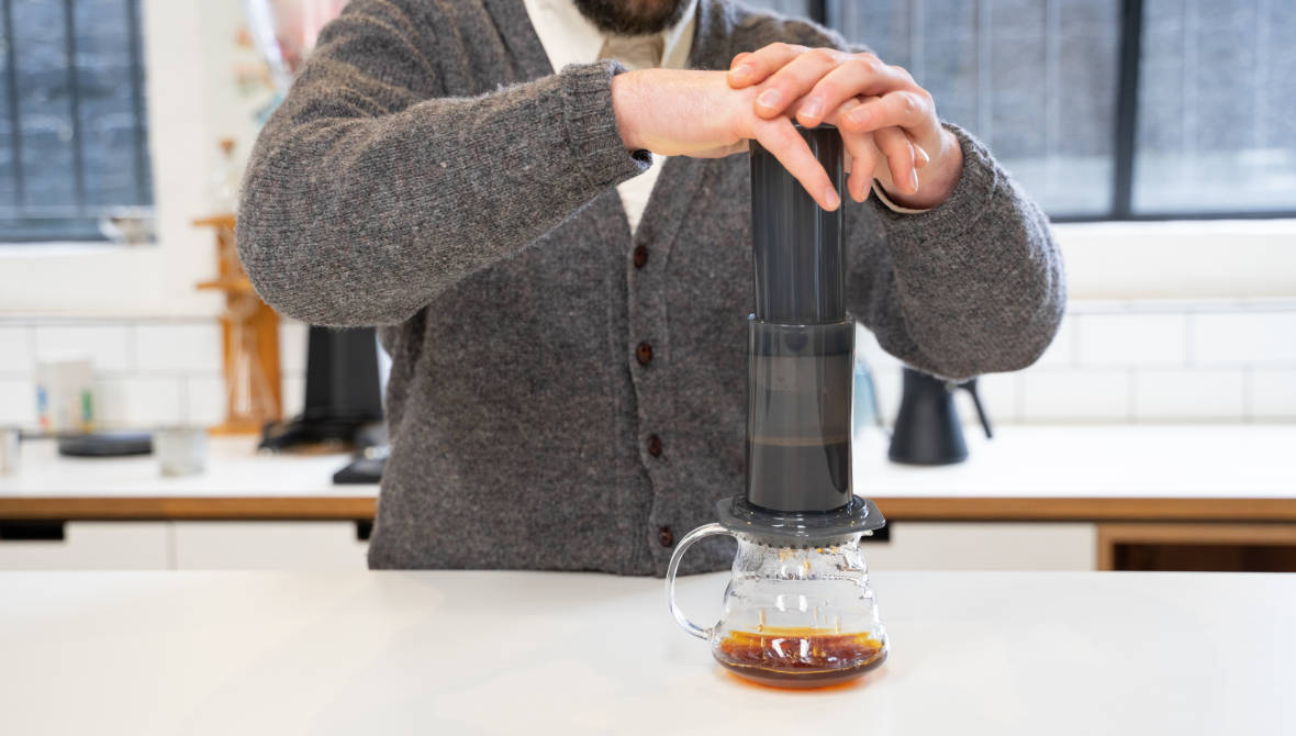 How to Use an AeroPress, Make Aeropress Coffee, Brew Guide