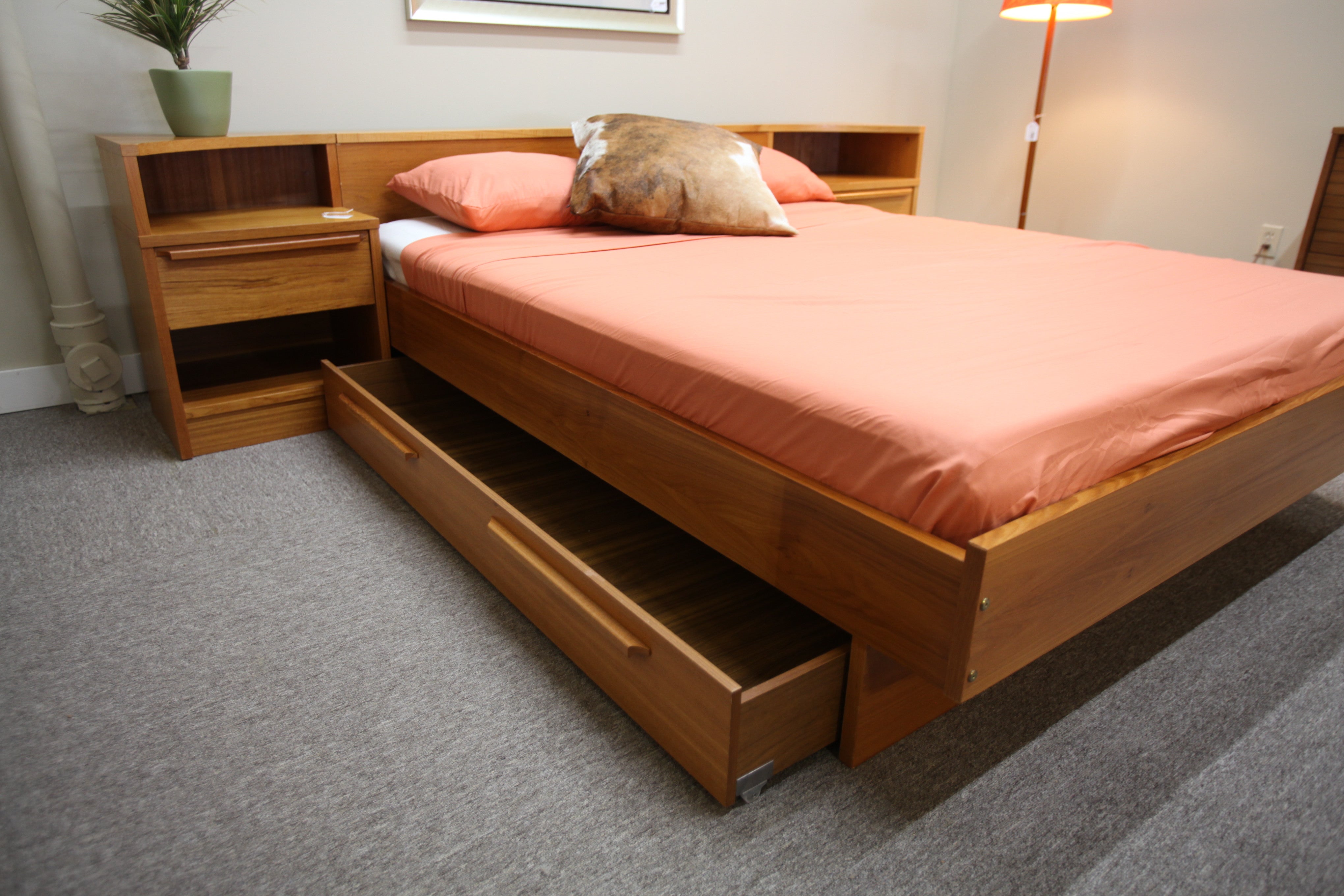 Teak Queen Bed With Pull Out Drawers Consign Design Edmonton 