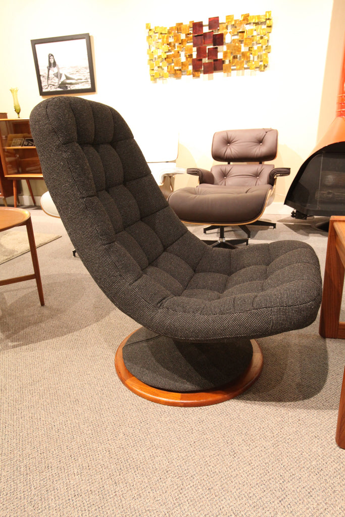 R. Huber Mid Century Swivel Scoop Chair with Teak Base – Consign Design