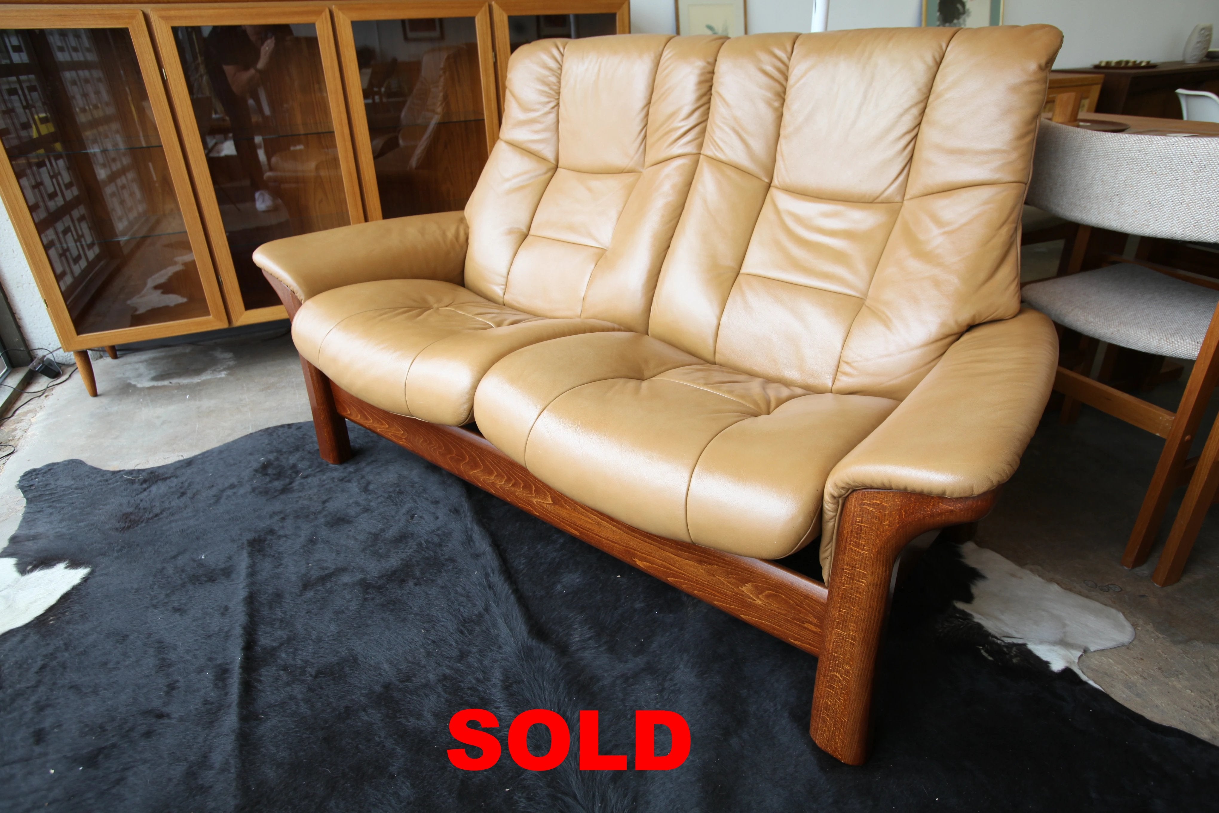 stressless leather loveseat