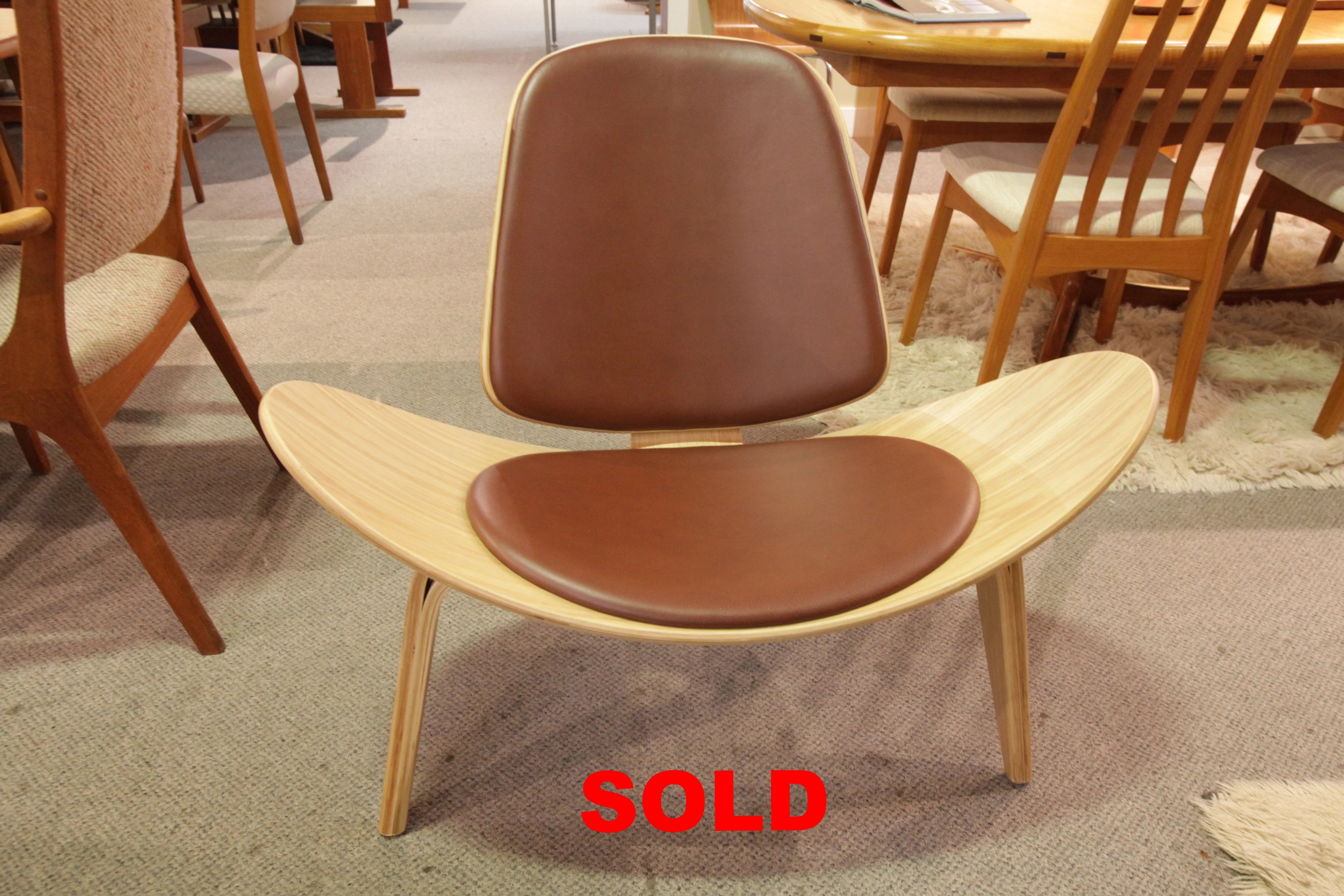 "High Quality" Replica Shell Chair / BROWN LEATHER (35"W x 29.5"H x 29