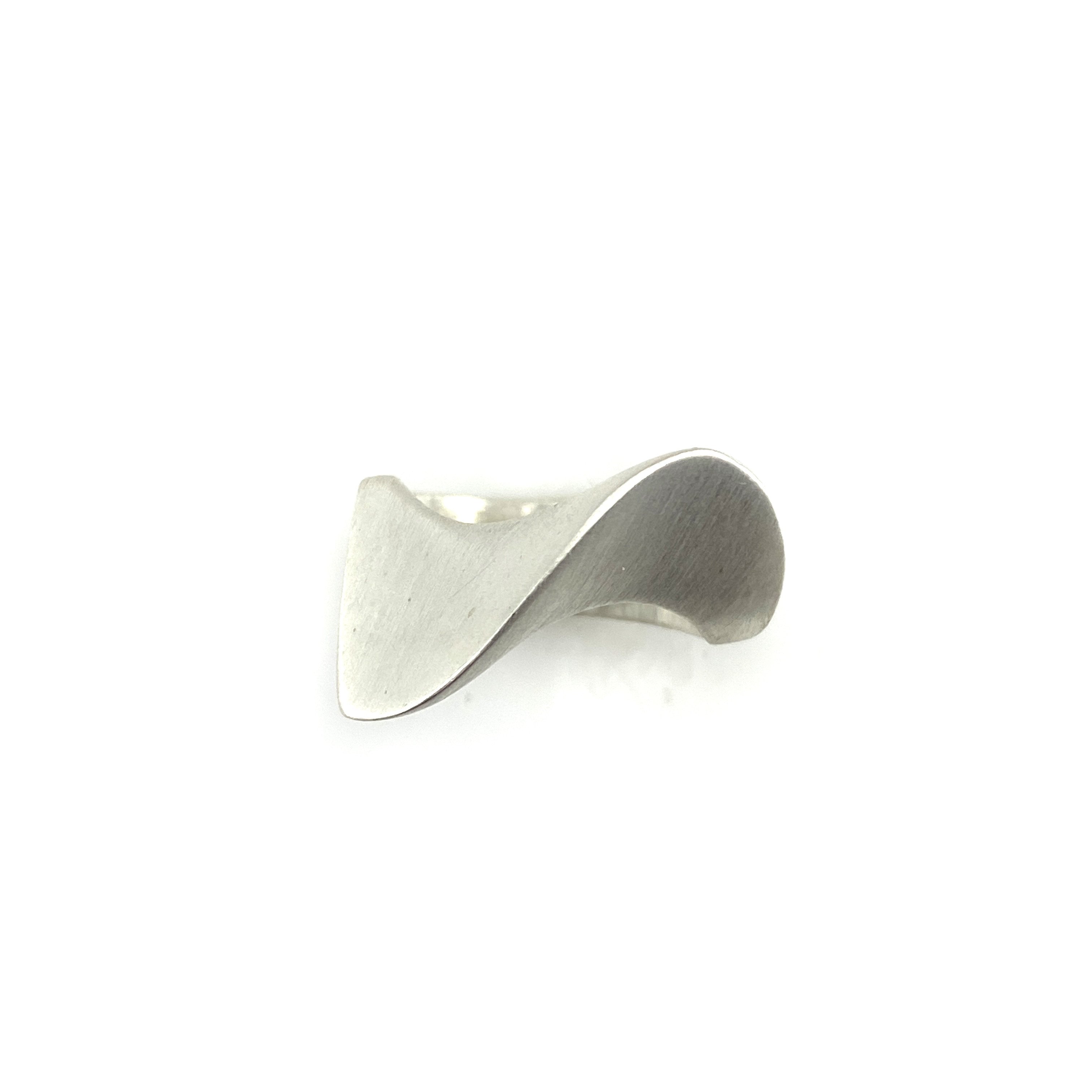 Silver Wave Ring