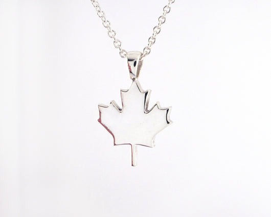 Maple Leaf Necklace Silver Sculptor