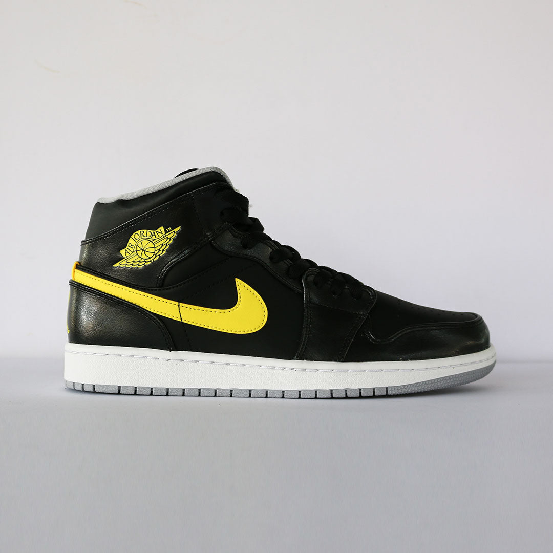 jordan 1 high yellow and black